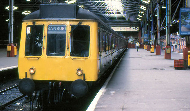 175c9-train_marylebone_station_london_32